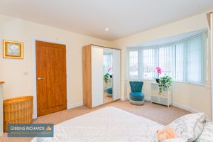 Photo 30- click for photo gallery